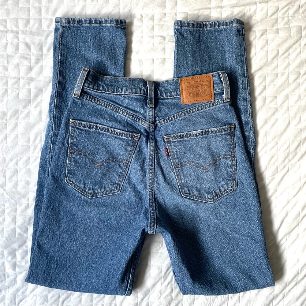 LEVI’S Premium 70’s High Rise Slim Straight Women’s 25 Classic Blue Jeans - Picture 2 of 9